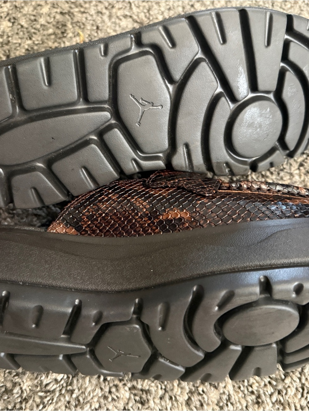 Jordan Women’s Brown Snake-Print Platform mule SE - Picture 4 of 4